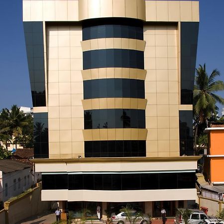 Aroma Classic Days Thiruvananthapuram Exterior photo